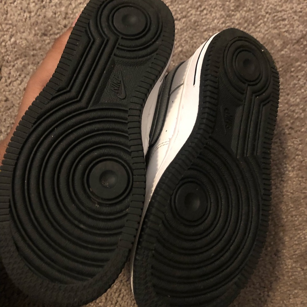Nike SOLD - Picture 4 of 4